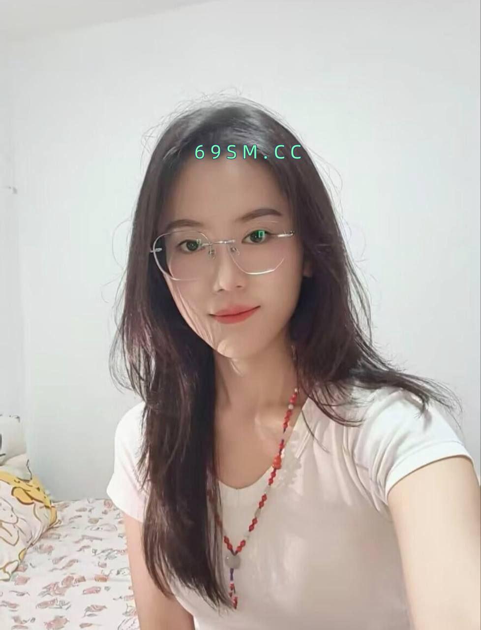 情趣眼镜妹