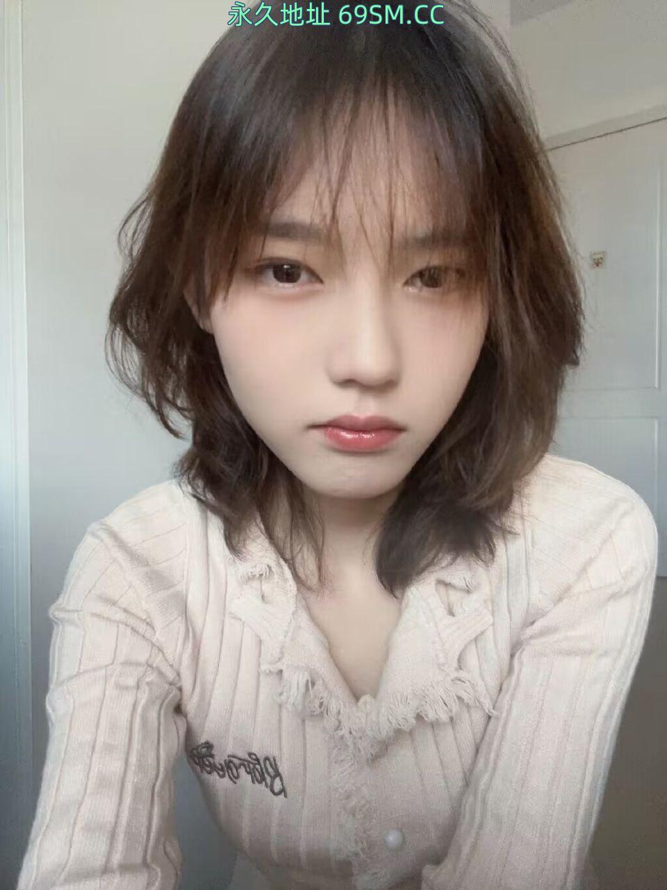 冼村制服小美女