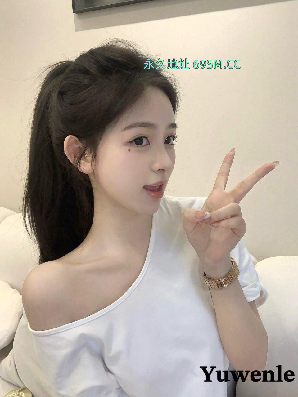 樱桃嘴儿很紧