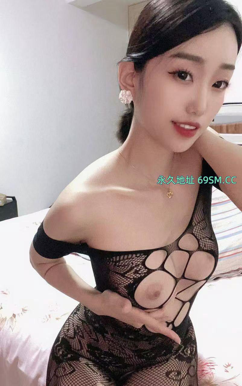 肉感超好的萌妹子