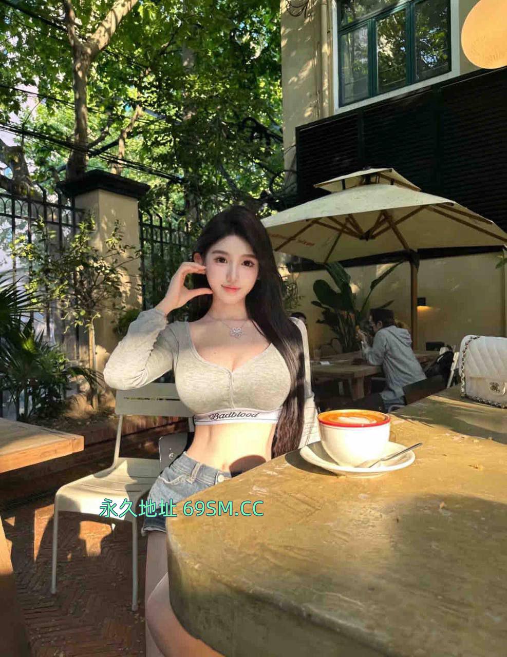 大胸丽丽上课