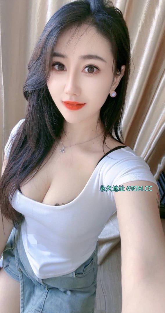 瑜伽老师真诱人
