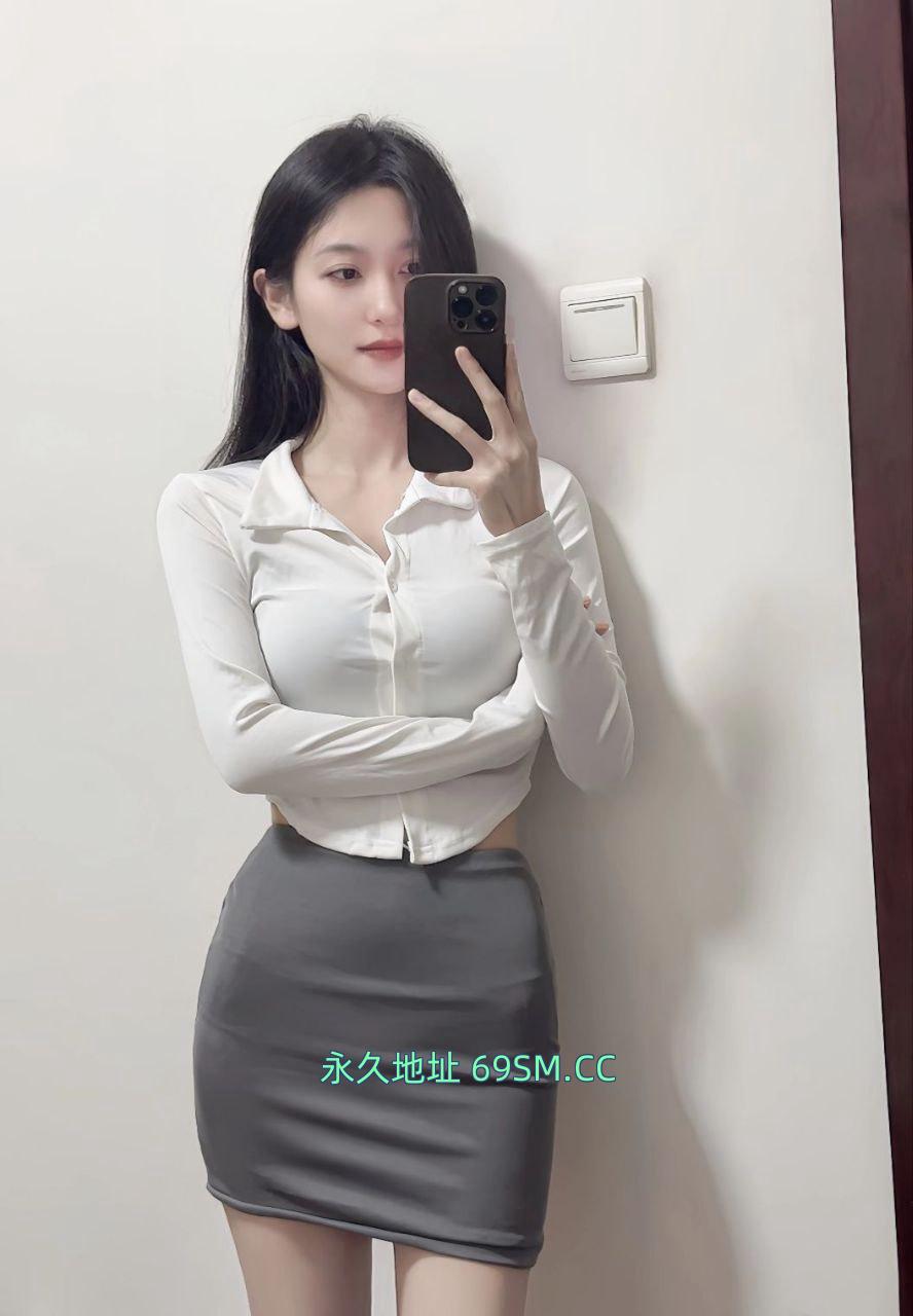 眼镜娘艺校妹