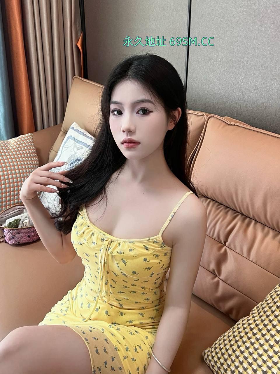 大胸美女梦霜霜