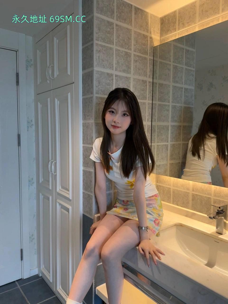 呆萌兼职小妹
