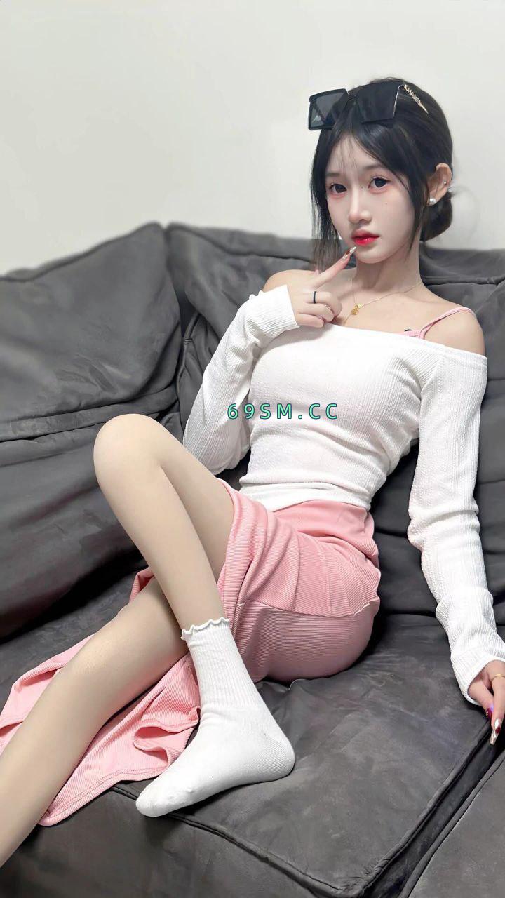 花活很多长腿小姐