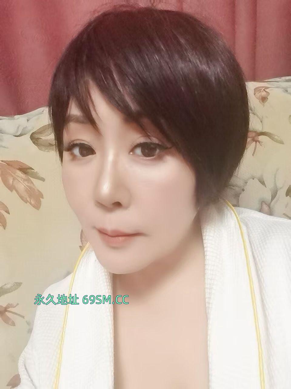 会夹的少妇