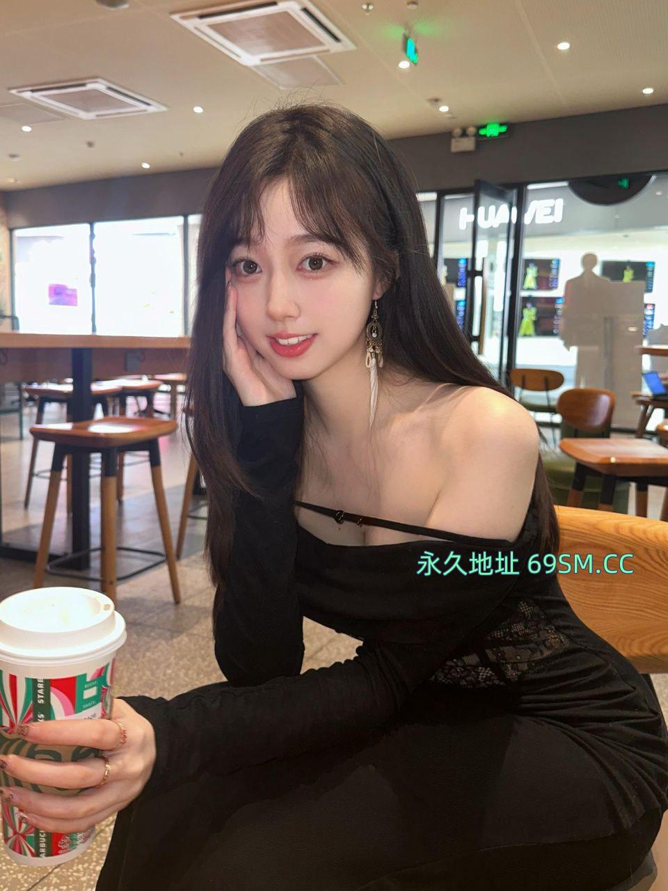 自带体香馒头妹