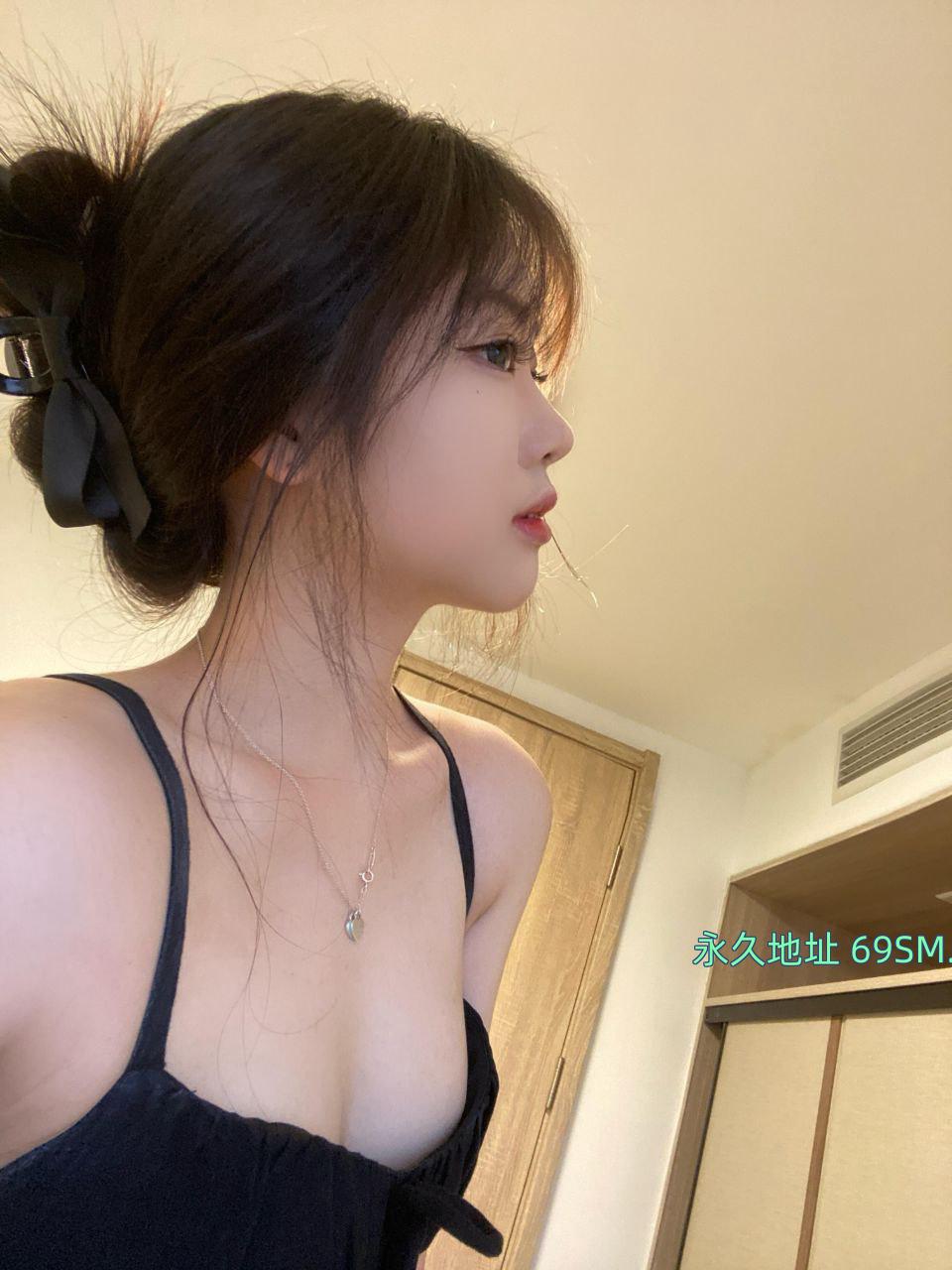 丰满翘臀老师