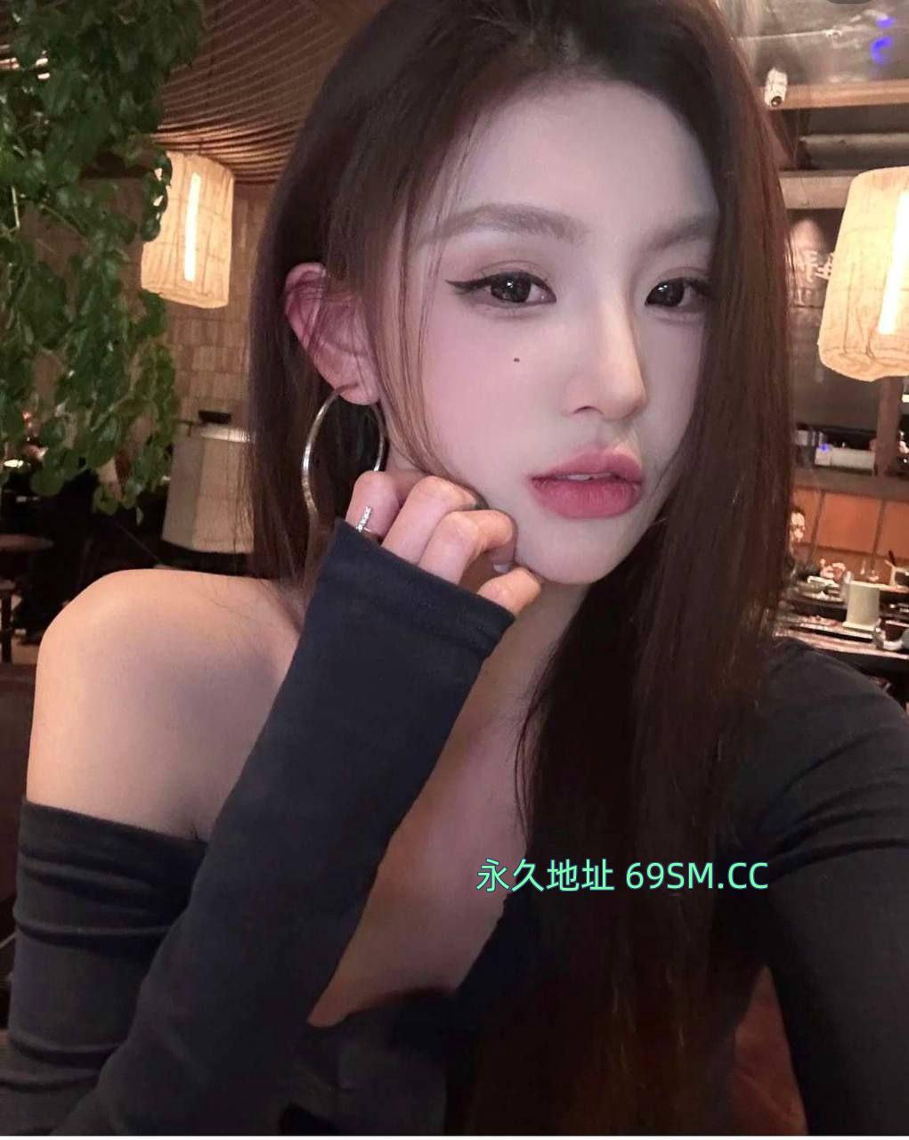 丰满嫩妹晴儿