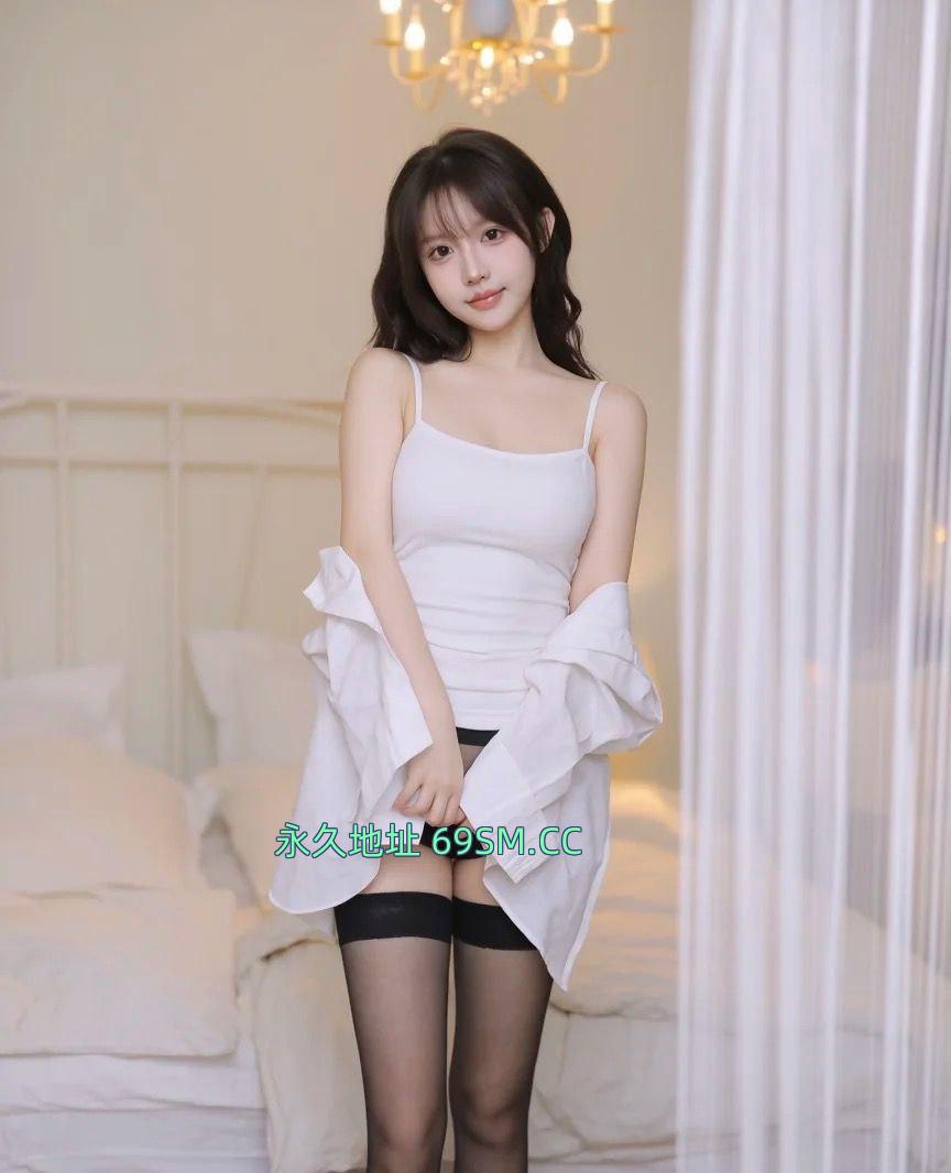 黑丝瑜伽少女