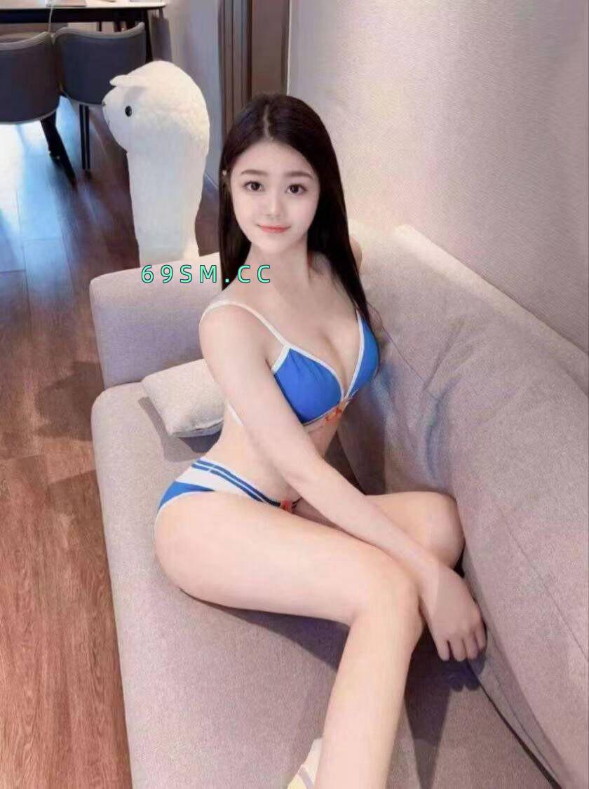 阴唇粉嫩学生妹