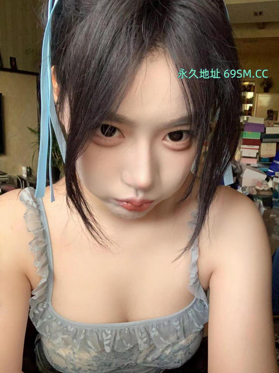 年轻36D大胸