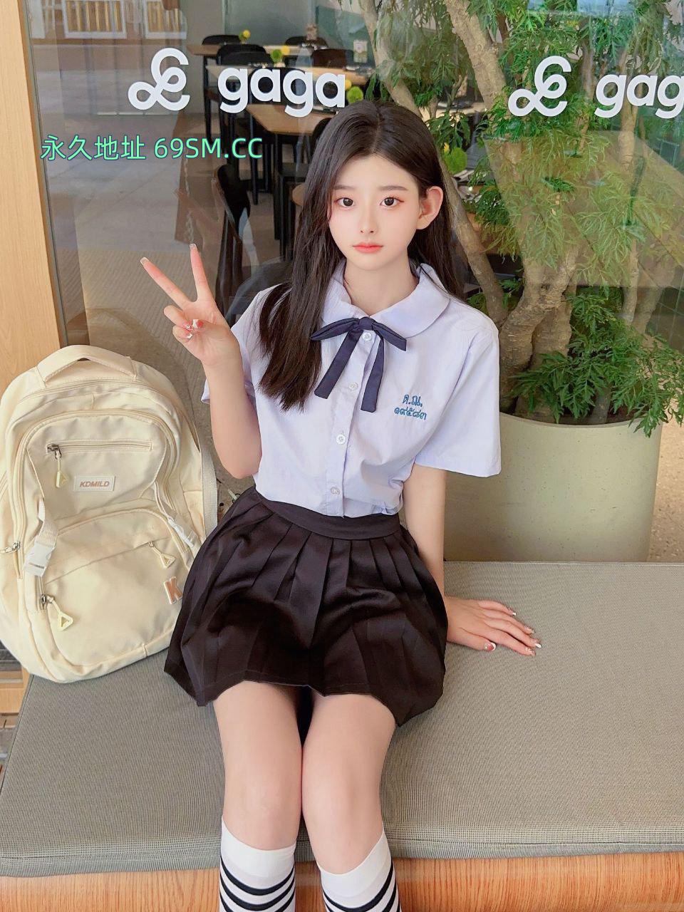 清纯学妹初次下海