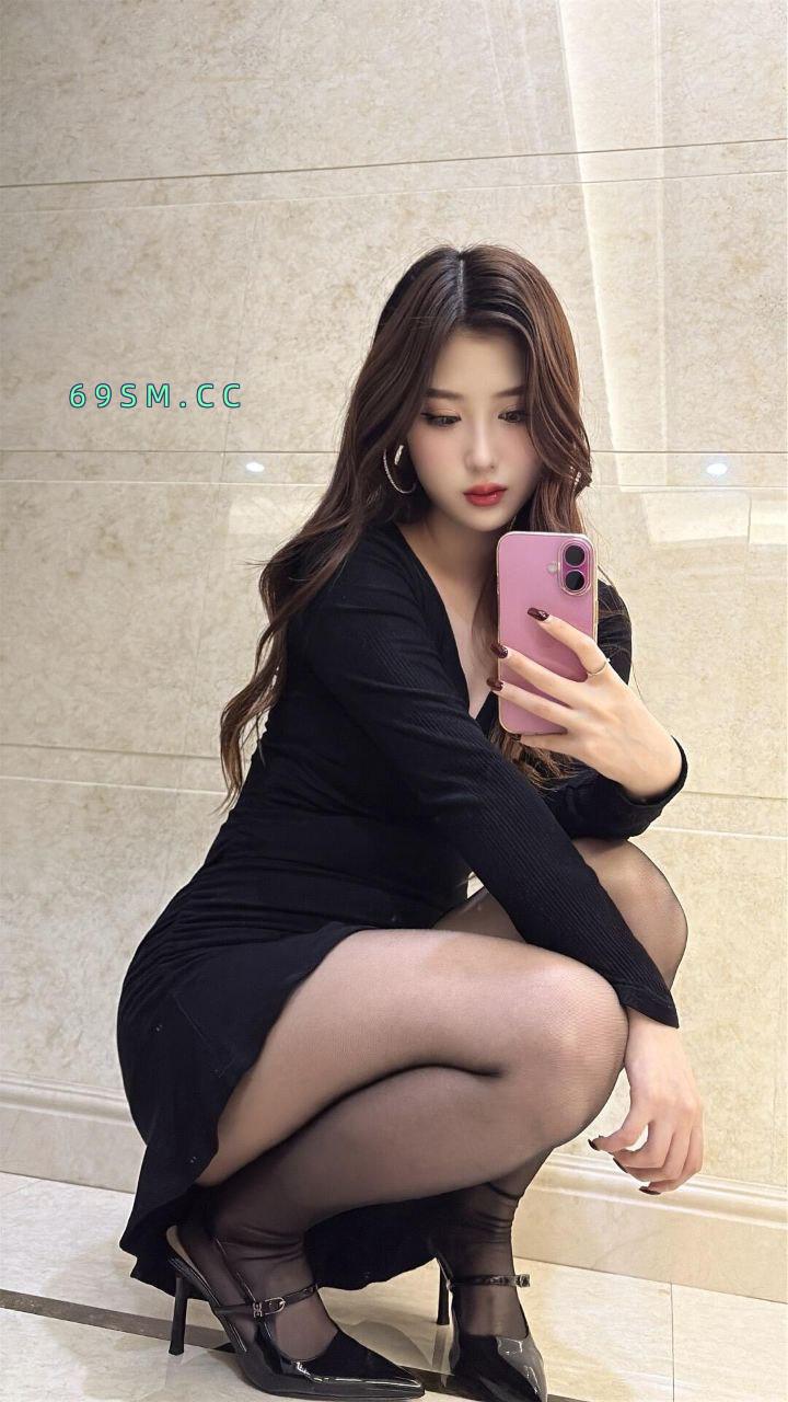 可爱反差的妹子