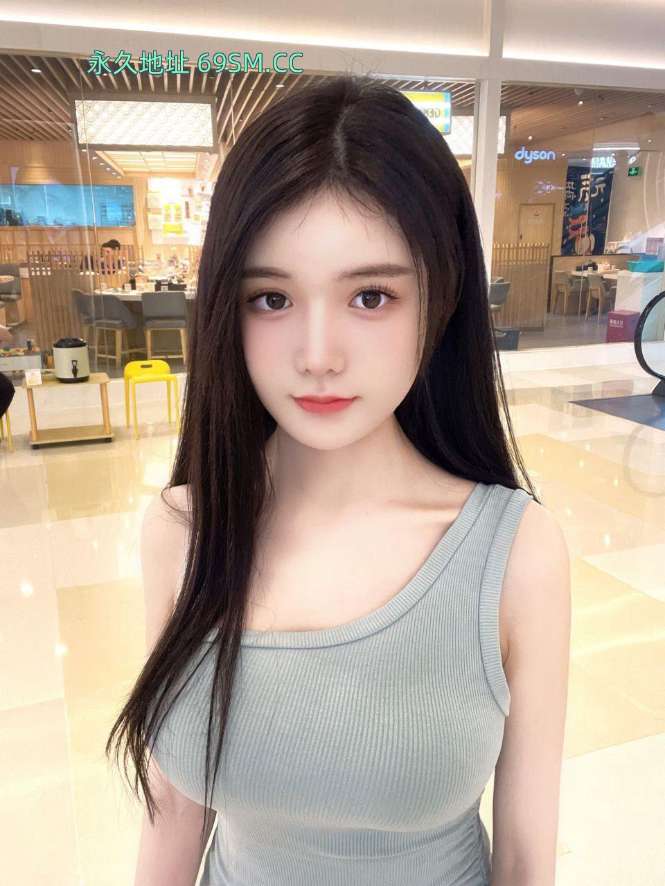 婴儿肥小姐姐