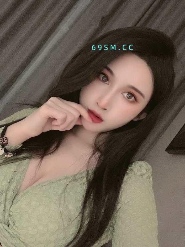 裸吹妩媚学生妹
