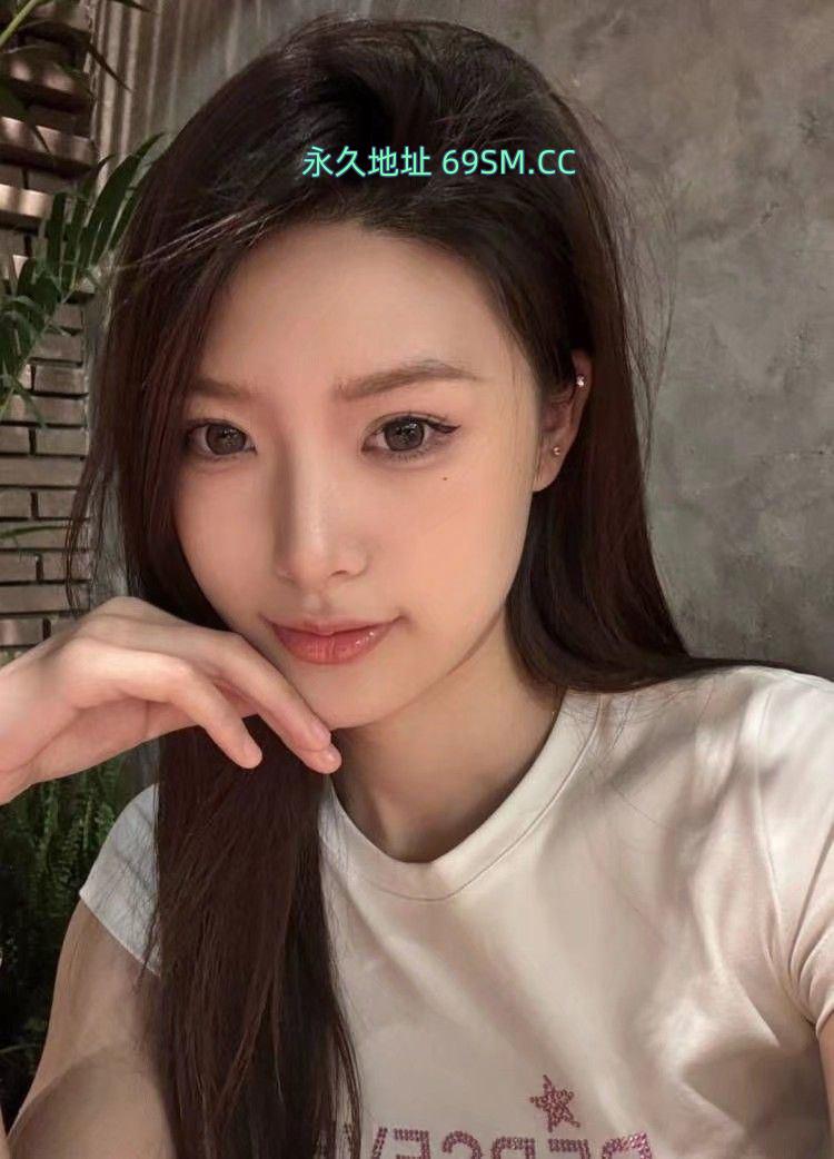 听话黑丝小情