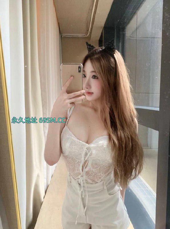 洋气巨乳妹