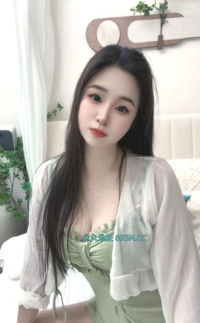 丰满少女会吸会夹