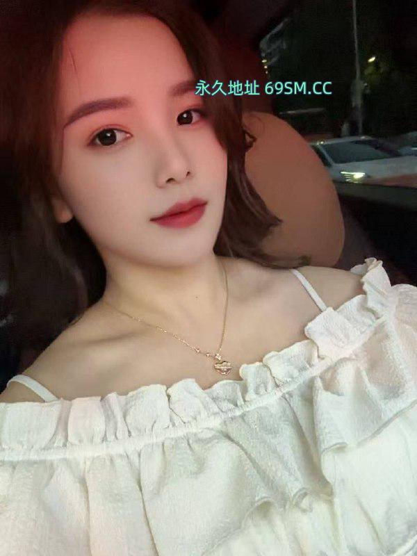 狂插粉乳头小妹