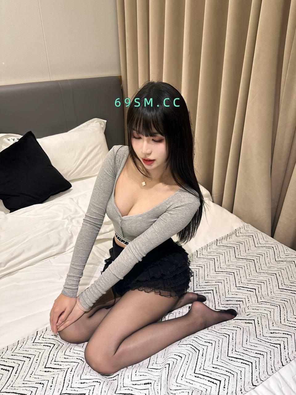 奶大屁股大姐姐