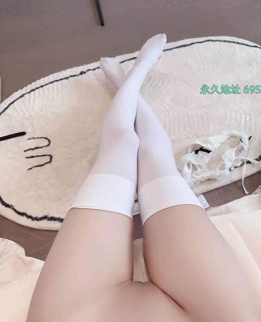 俏皮性感的妹妹