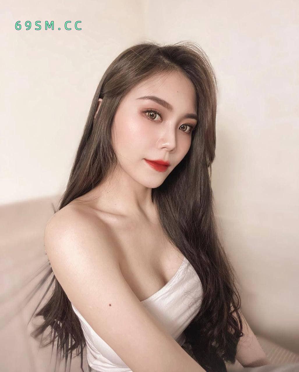 御姐小美女