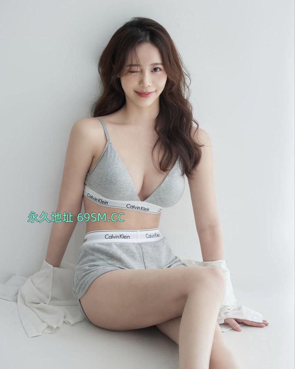 金凤气质美女