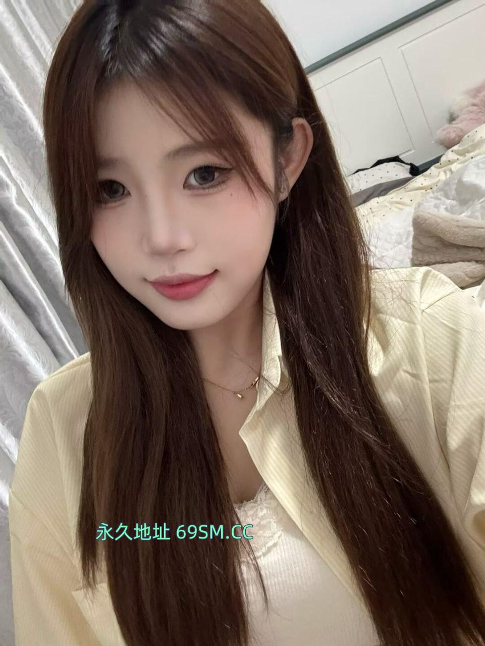 美乳小骚货