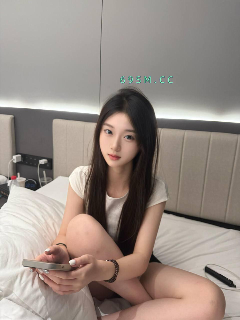 水润粉红学生妹