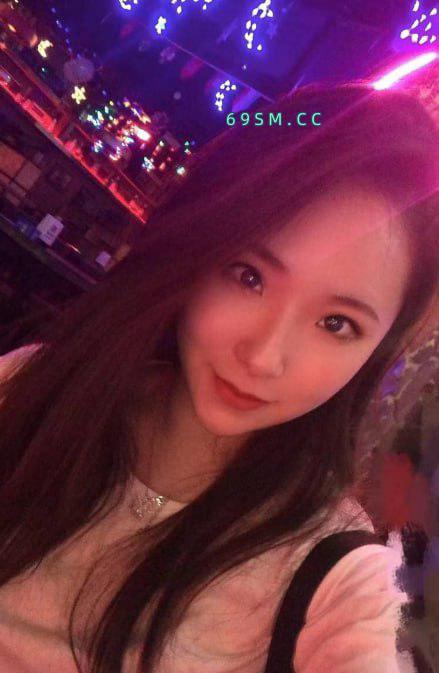 崇川黑丝性感妹妹